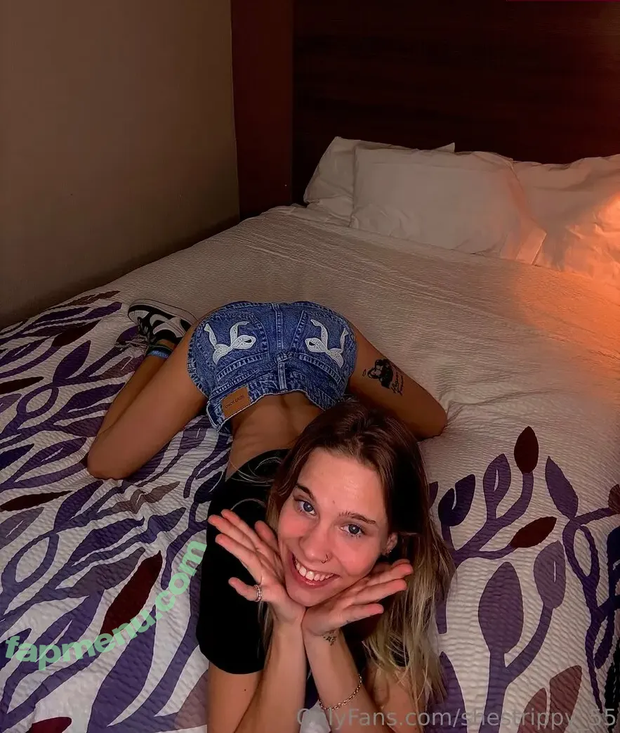 shestrippy_55 nude photo #0007 (ericatrippy_55)