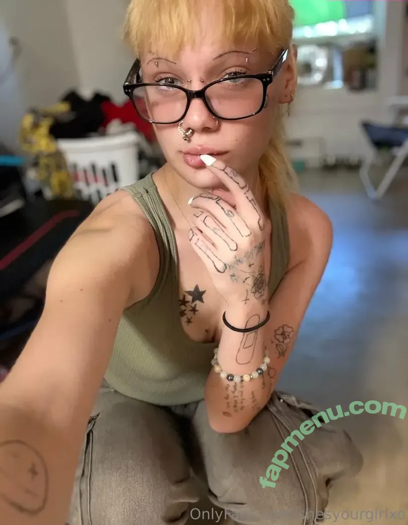 shesyourgirlxo nude photo #0020 (shesyourgirlxo)