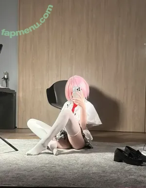 shibachipipa / fliosofem nude photo #0017