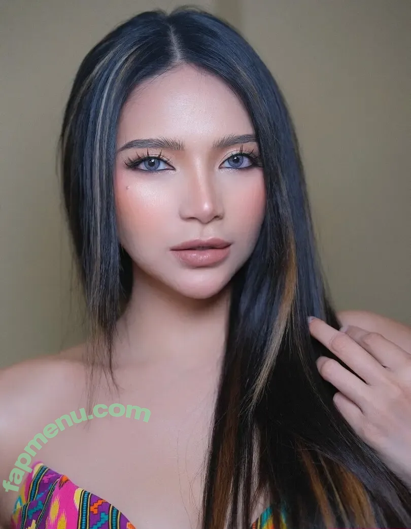 Shiena Yu nude photo #0003 (shienaverdyosa)