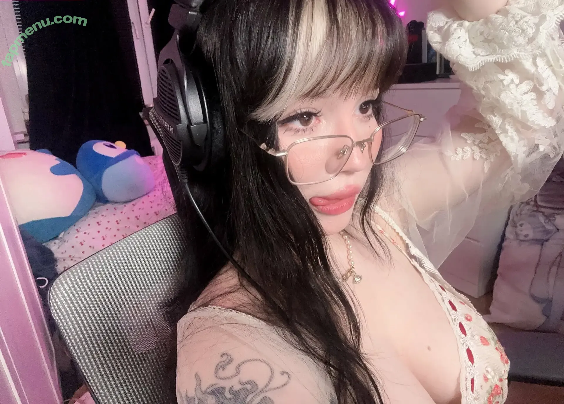 Shini Waifu nude photo #0105 (shini_waifu)