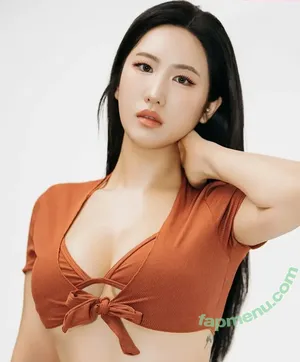 ShinyooJeong nude photo #0032