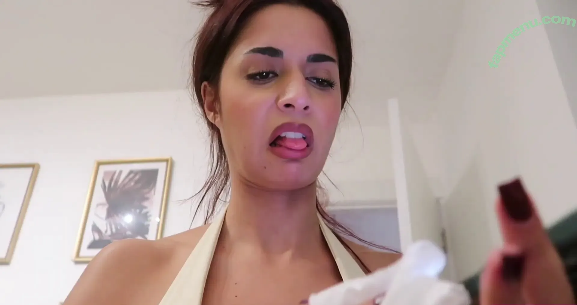 Shirin Azami nude photo #0912 (shirinazamii)