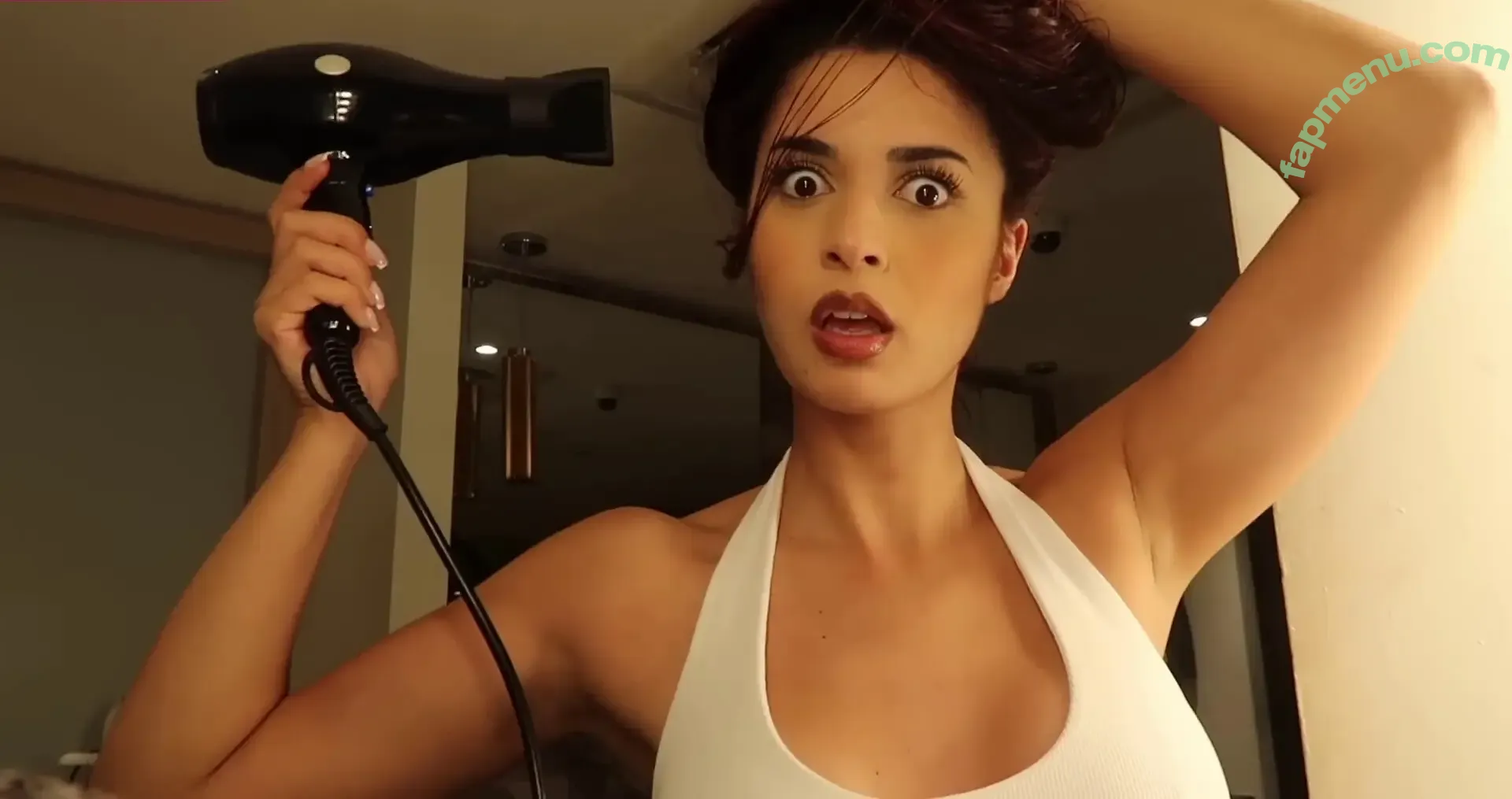 Shirin Azami nude photo #1191 (shirinazamii)