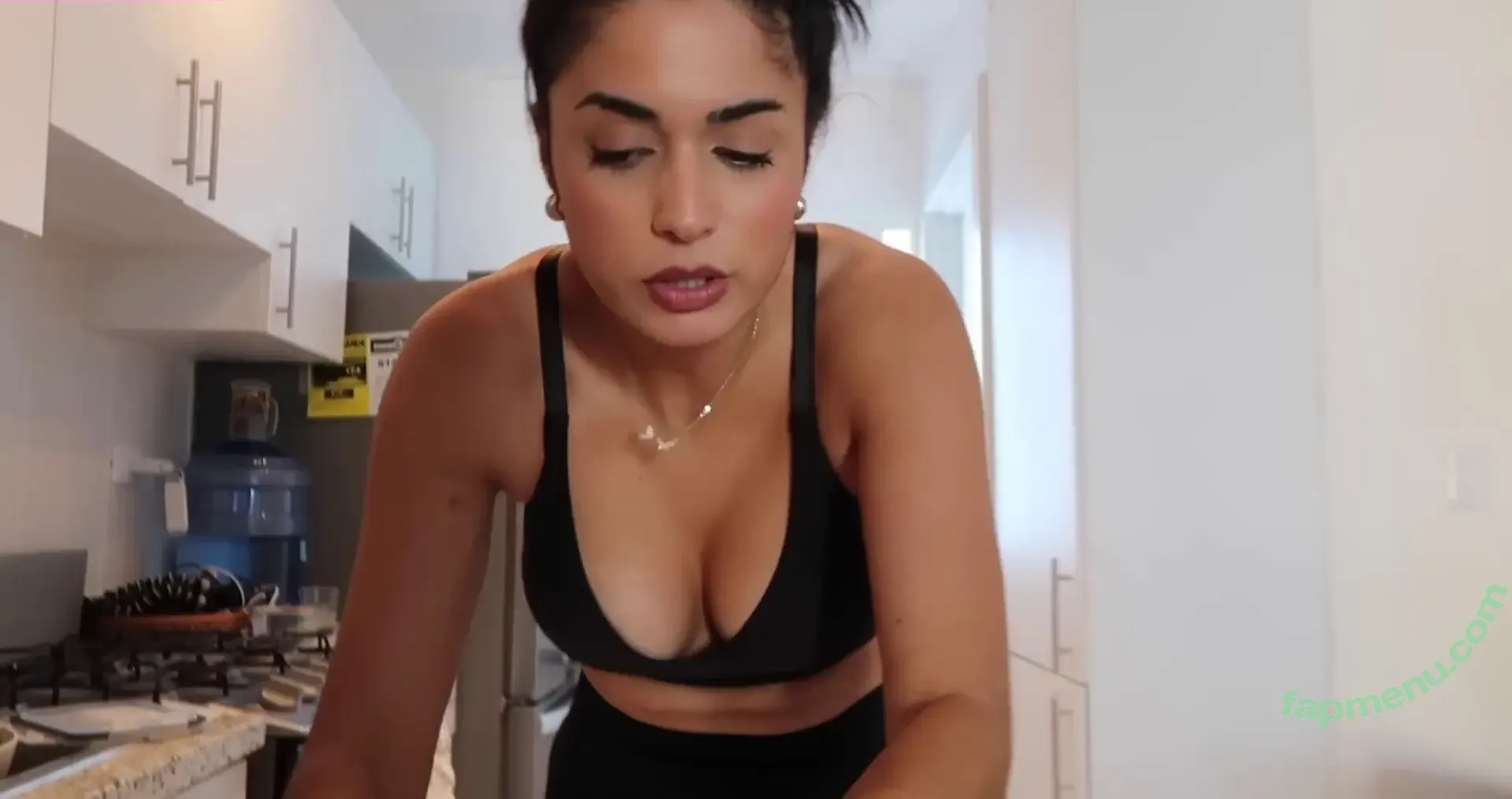 Shirin Azami nude photo #1507 (shirinazamii)