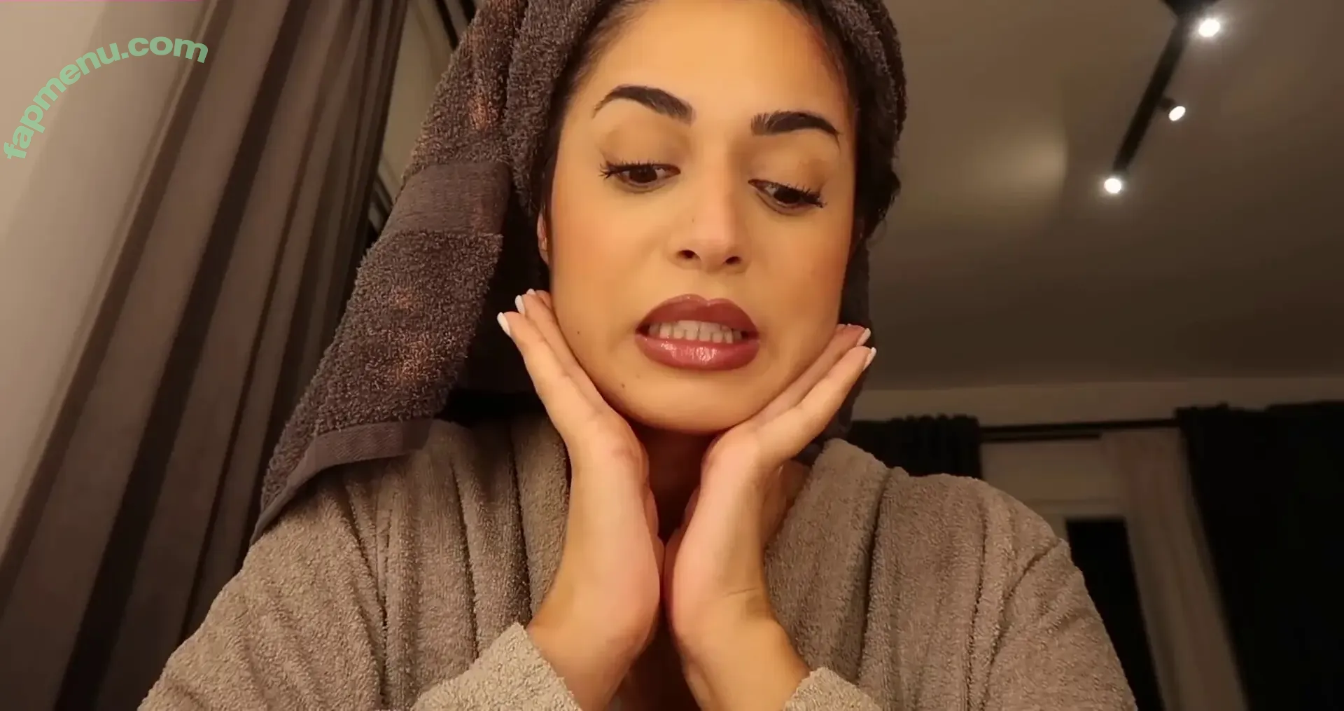 Shirin Azami nude photo #1559 (shirinazamii)