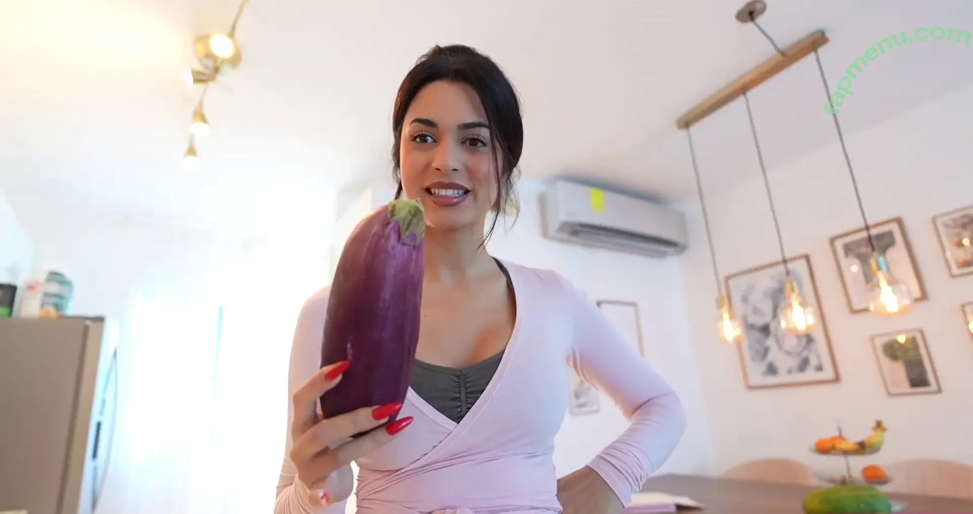 Shirin Azami nude photo #1809 (shirinazamii)