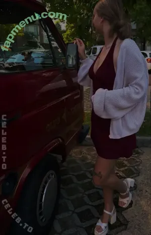 Shirley.Ptzr nude photo #0028