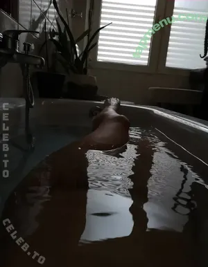 Shirleyxher nude photo #0048