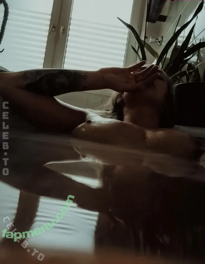 Shirleyxher nude photo #0047 (Shirleyxher)