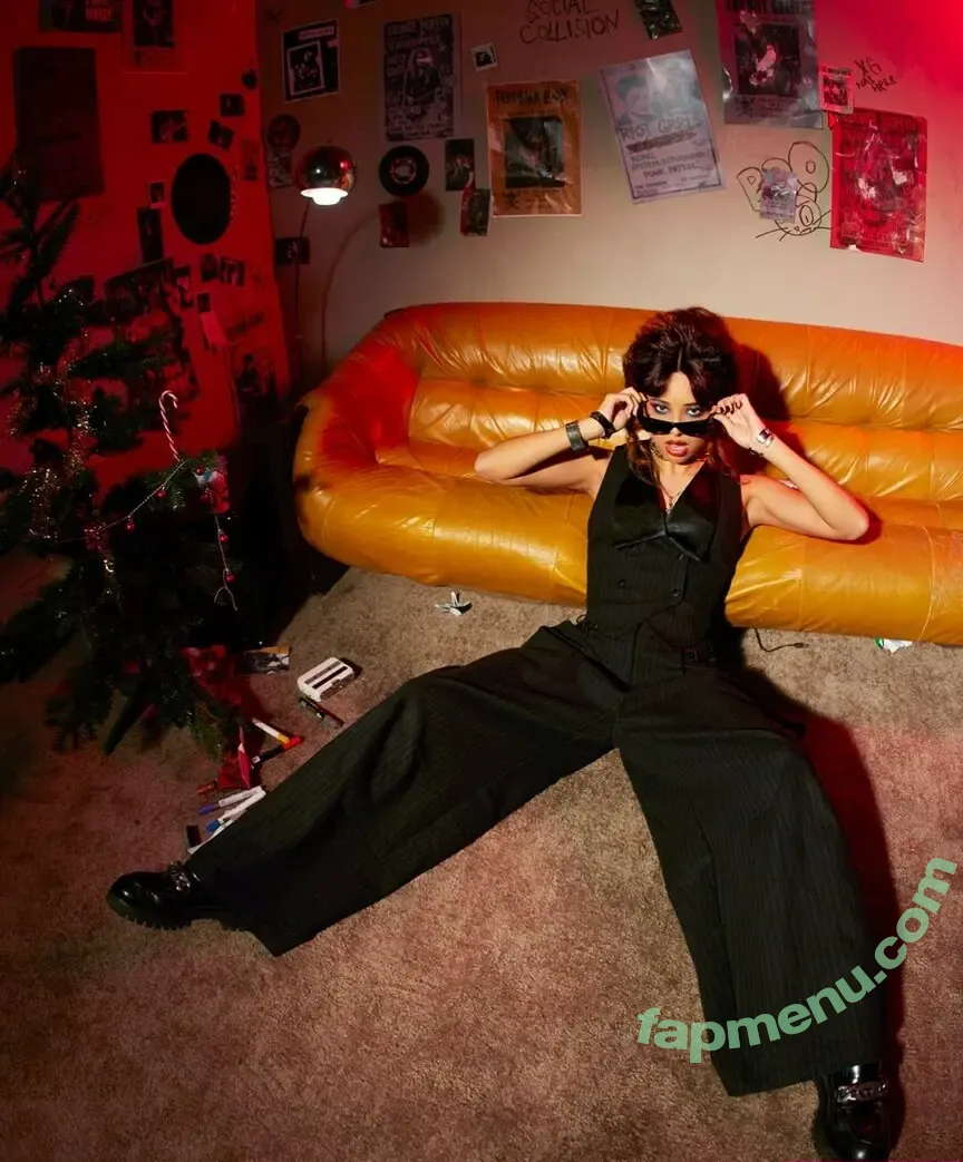 Shitsupact nude photo #1099 (Shitsupact)