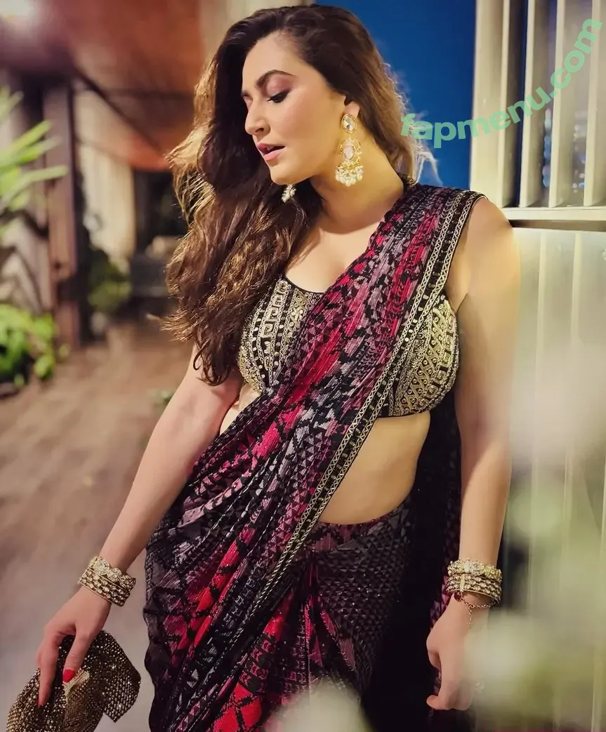 Shivaleeka Oberoi nude photo #0011 (shivaleekaoberoi)