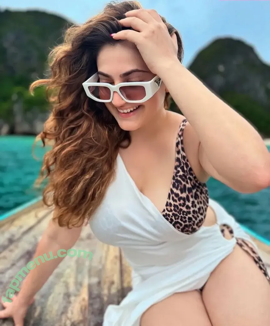 Shivaleeka Oberoi nude photo #0021 (shivaleekaoberoi)