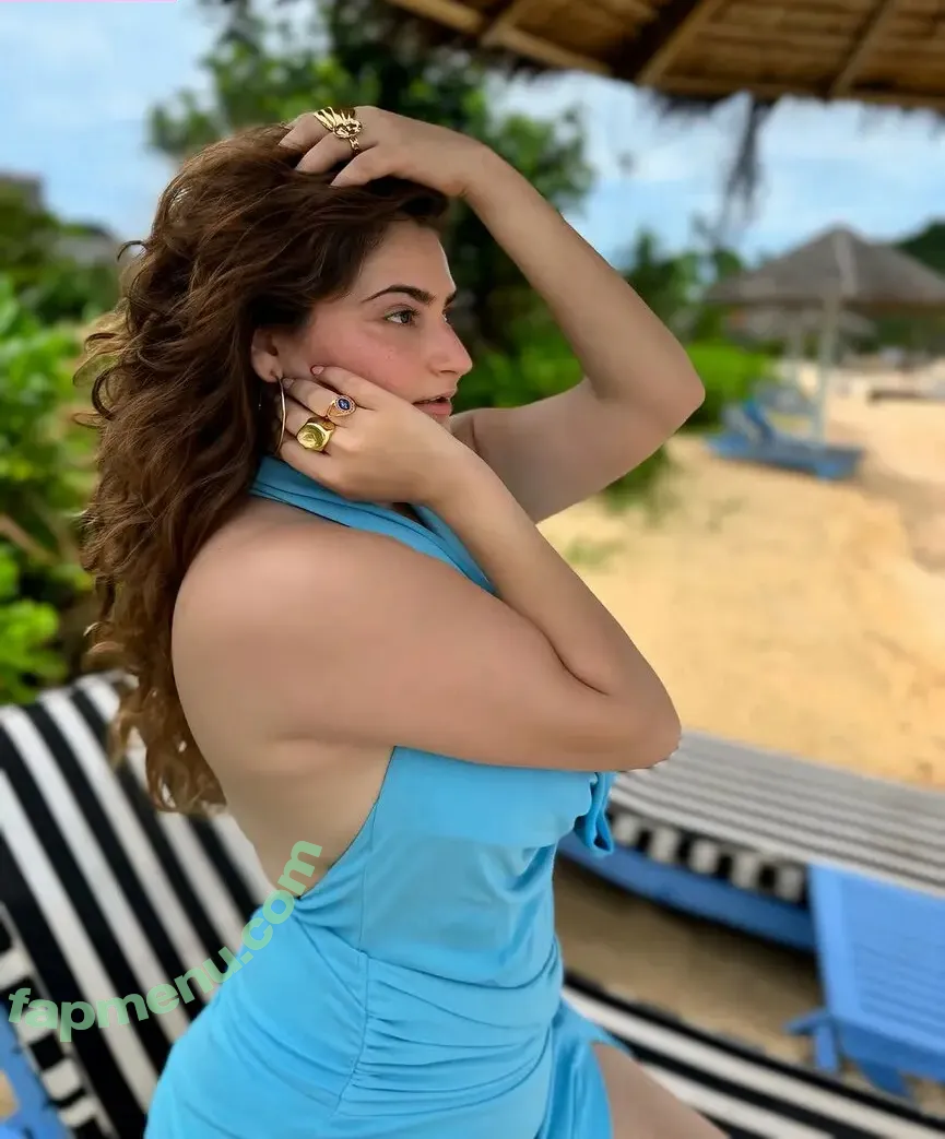 Shivaleeka Oberoi nude photo #0024 (shivaleekaoberoi)