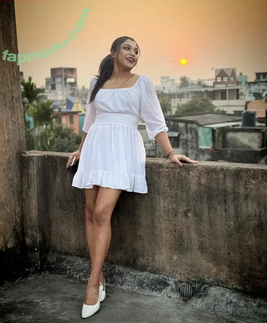 shivani_bhattacharya1999 nude photo #0002 (shivani_bhattacharya1999)