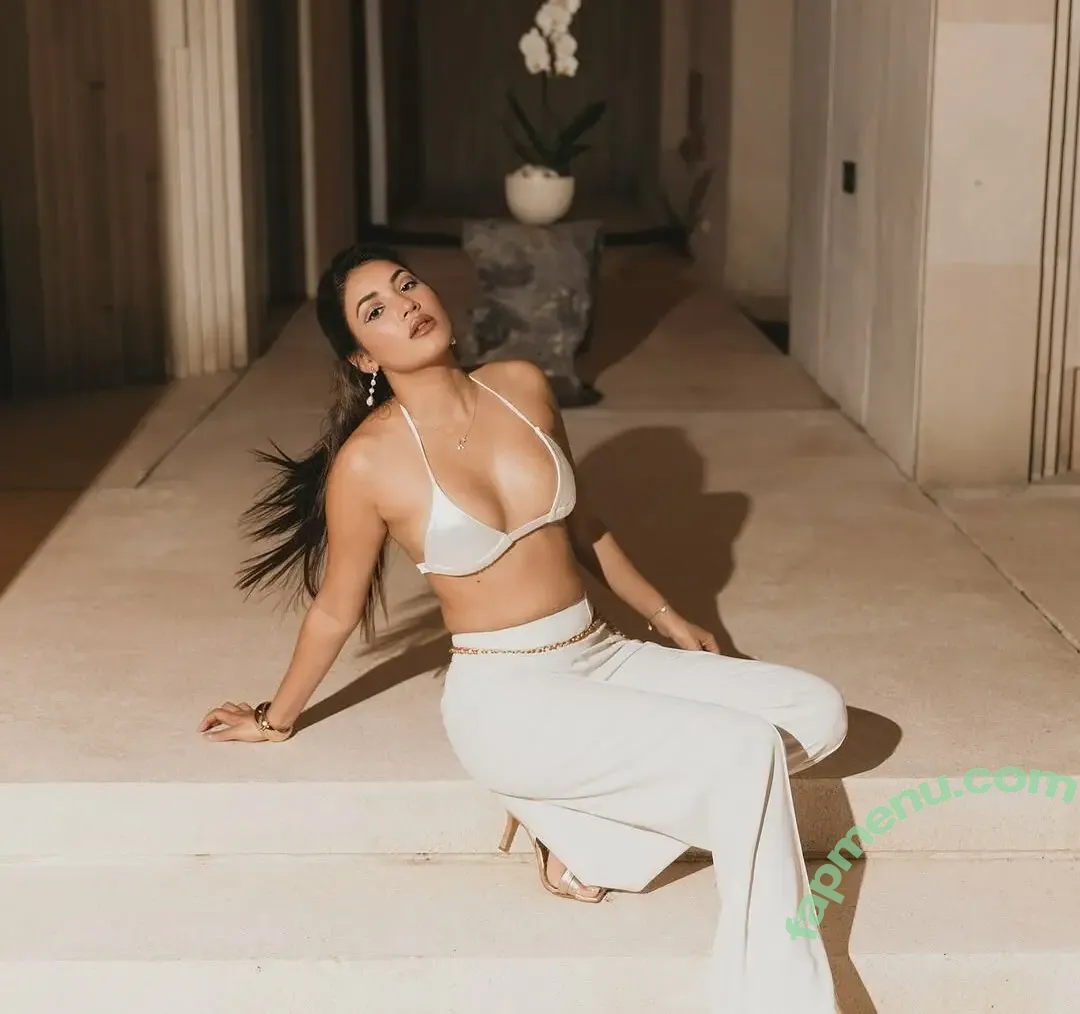 Shivani Singh nude photo #0084 (shivani.singhh)