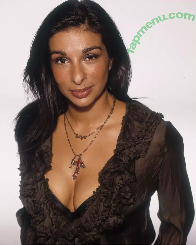 Shobna Gulati nude photo #0003 (shobnagulati)