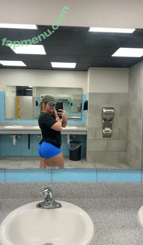Short_Mcnugget nude photo #0038 (Kayley / kayleygunner)