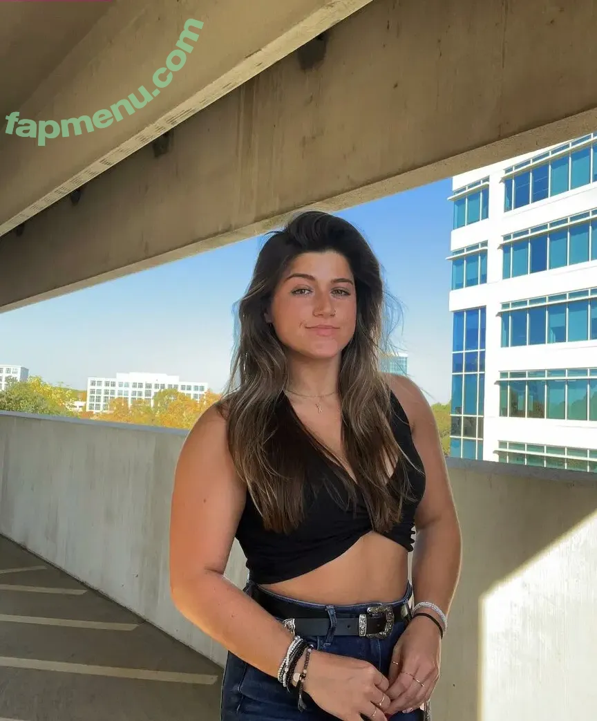 Short_Mcnugget nude photo #0057 (Kayley / kayleygunner)