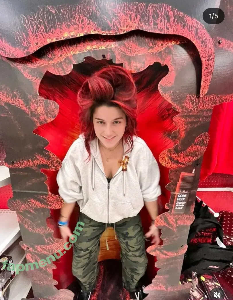 Short_Mcnugget nude photo #0187 (Kayley / kayleygunner)