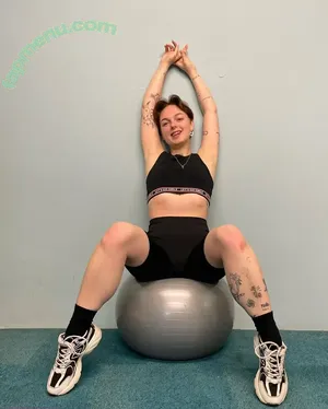 shorthairednataly / natalyshortedhair nude photo #0001