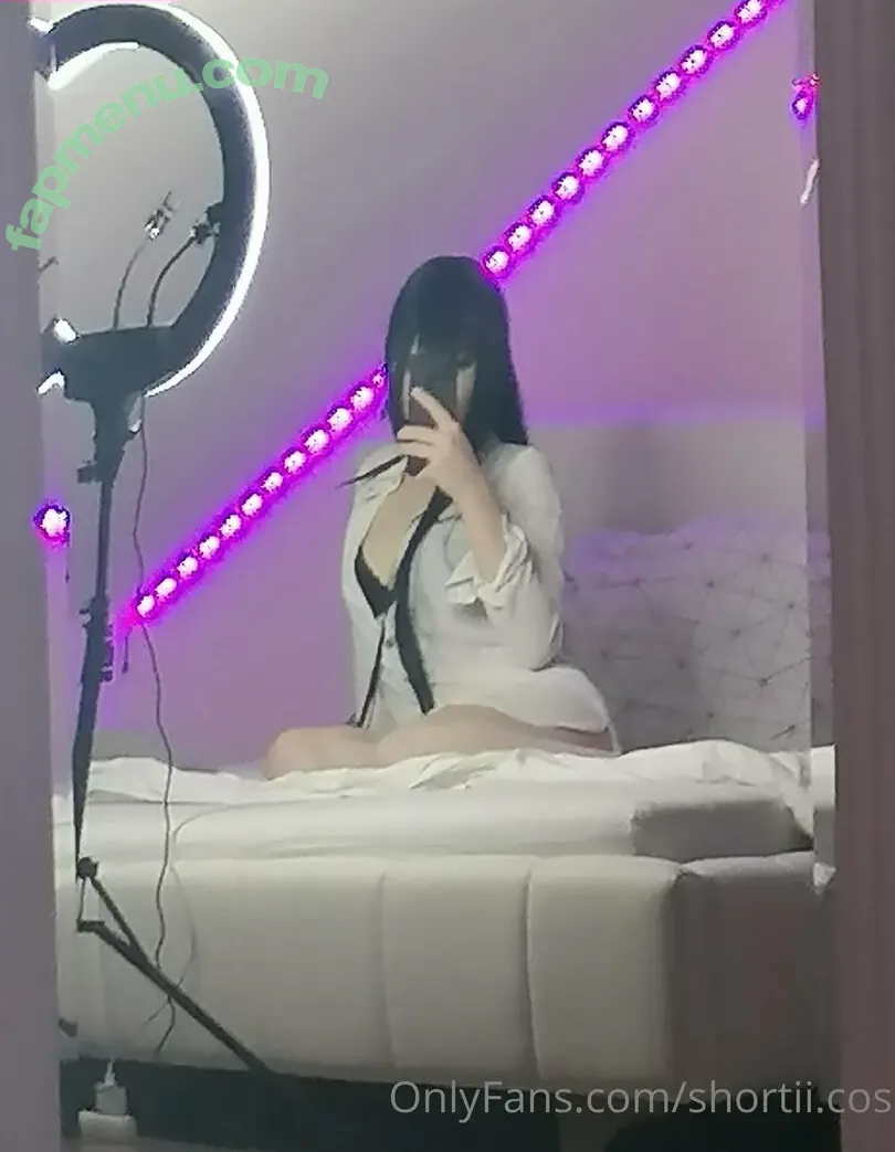 shortii.cos nude photo #0002 (wheresshortii)