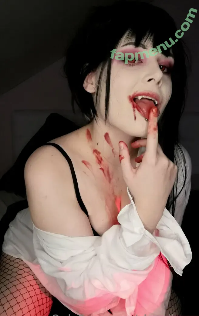 shortii.cos nude photo #0003 (wheresshortii)