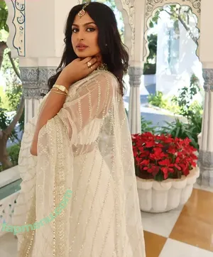 Shreya Arun / arun4yourmoney / shreyaarun / shreyarun nude photo #0063