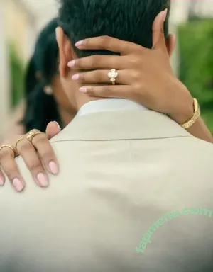 Shreya Arun / arun4yourmoney / shreyaarun / shreyarun nude photo #0079