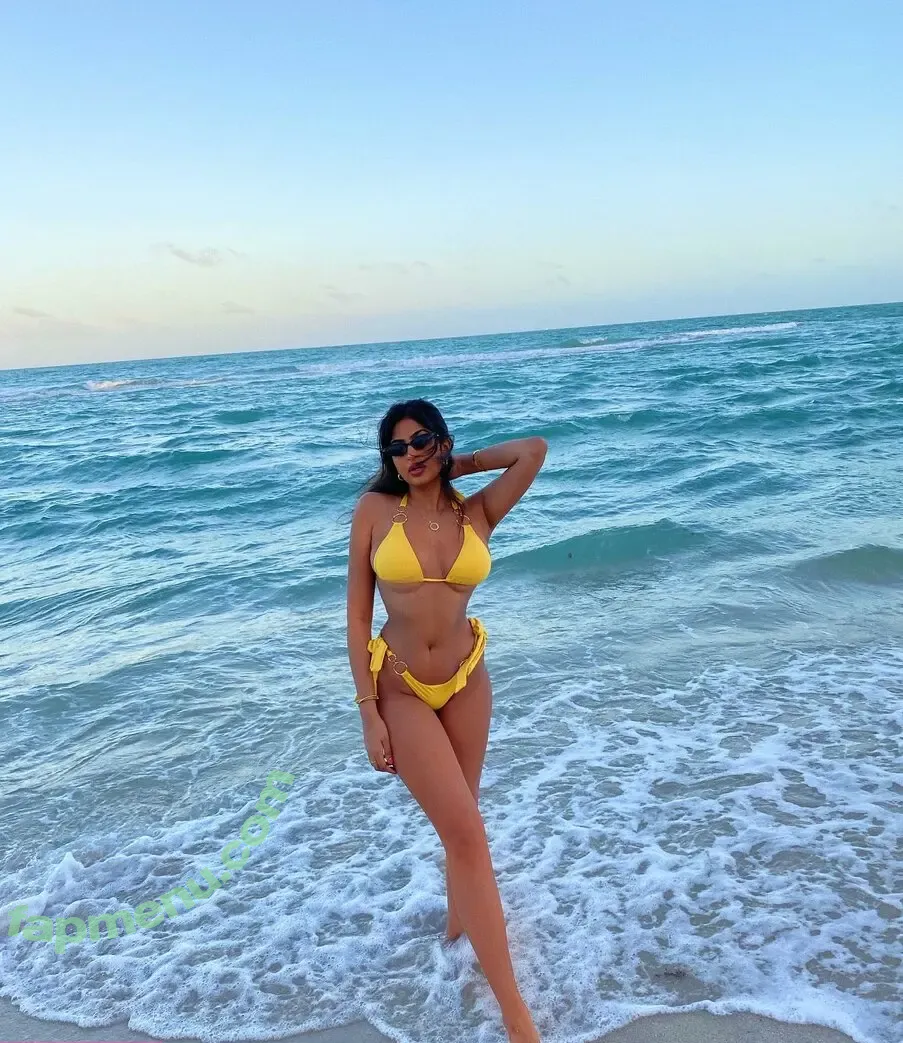 Shreya Arun nude photo #0068 (arun4yourmoney / shreyaarun / shreyarun)