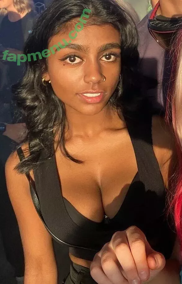 shreyanaidoo nude photo #0009 (shreyanaidoo)