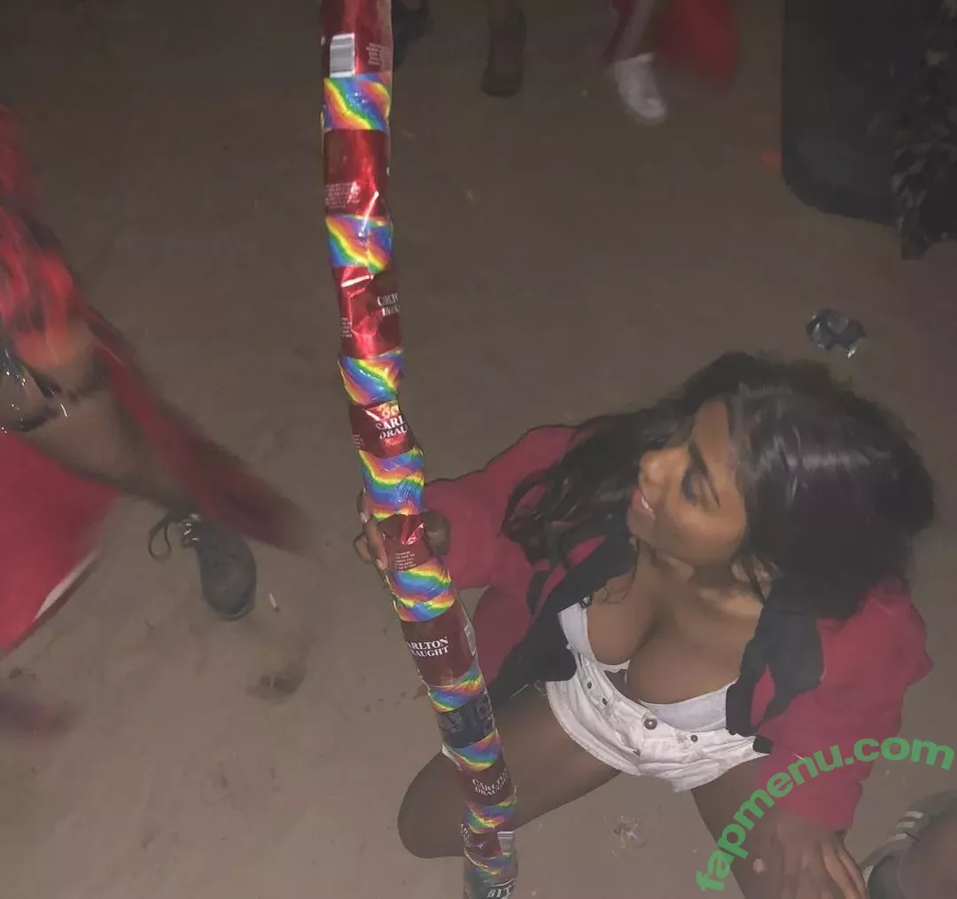 shreyanaidoo nude photo #0012 (shreyanaidoo)