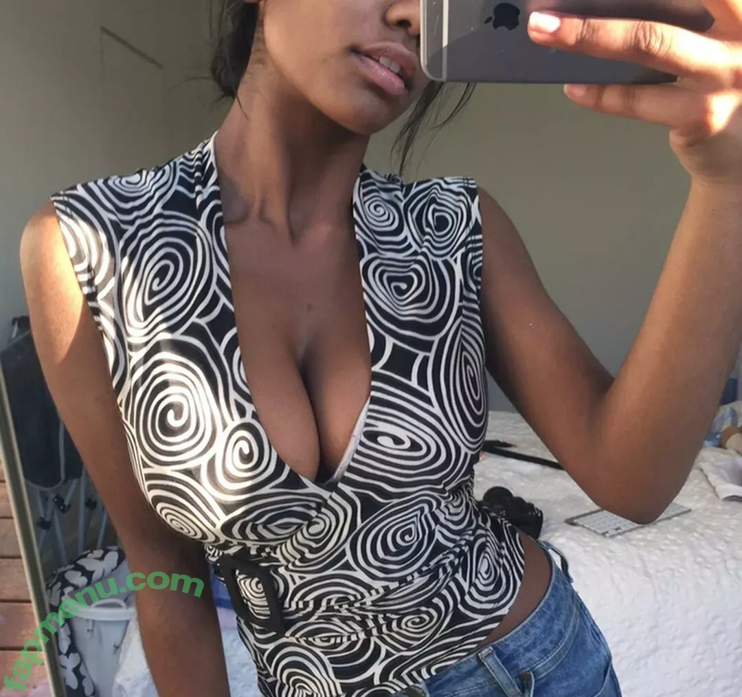 shreyanaidoo nude photo #0032 (shreyanaidoo)