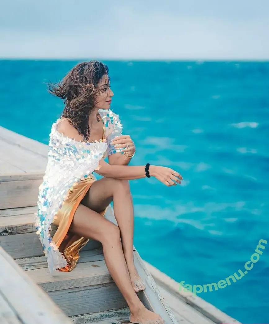 Shriya Saran nude photo #0008 (shriya_saran1109)