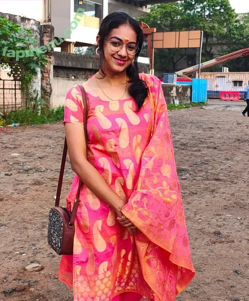 Shruthi Narayanan nude photo #0008 (iamshruthinarayanan)