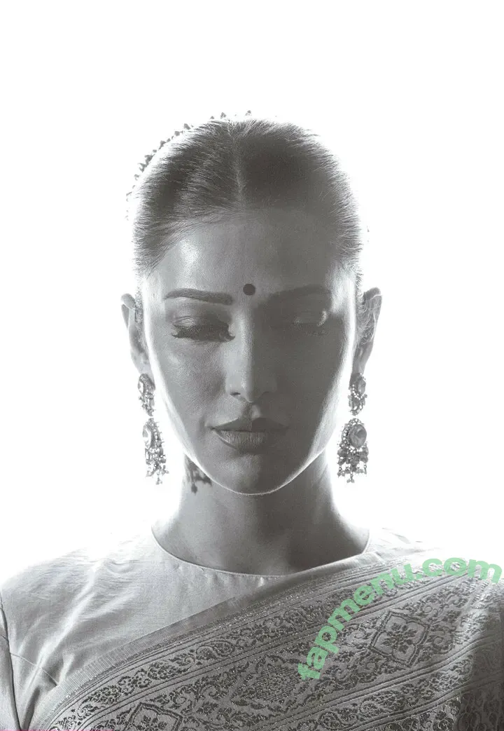 Shruti Haasan nude photo #0007 (Shruti Hasan / shrutihaasan / shrutzhaasan)