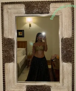 Shubhna Agarwal / shubhnagrwal nude photo #0052