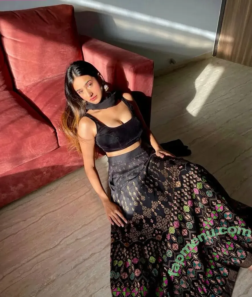 Shubhna Agarwal nude photo #0068 (shubhnagrwal)