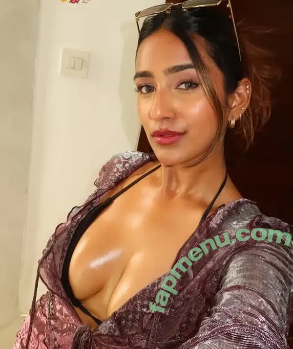 Shubhna Agarwal nude photo #0078 (shubhnagrwal)