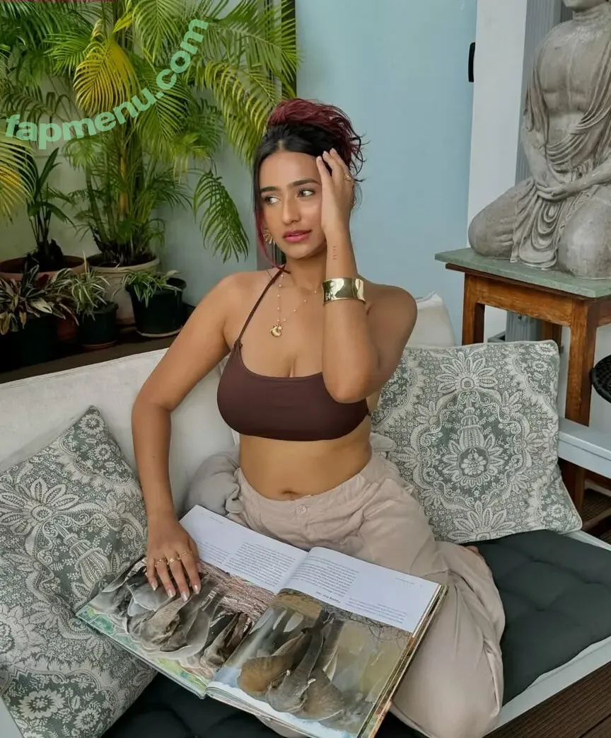 Shubhna Agarwal nude photo #0109 (shubhnagrwal)