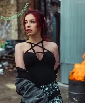 Shurjoka / Pia nude photo #0014