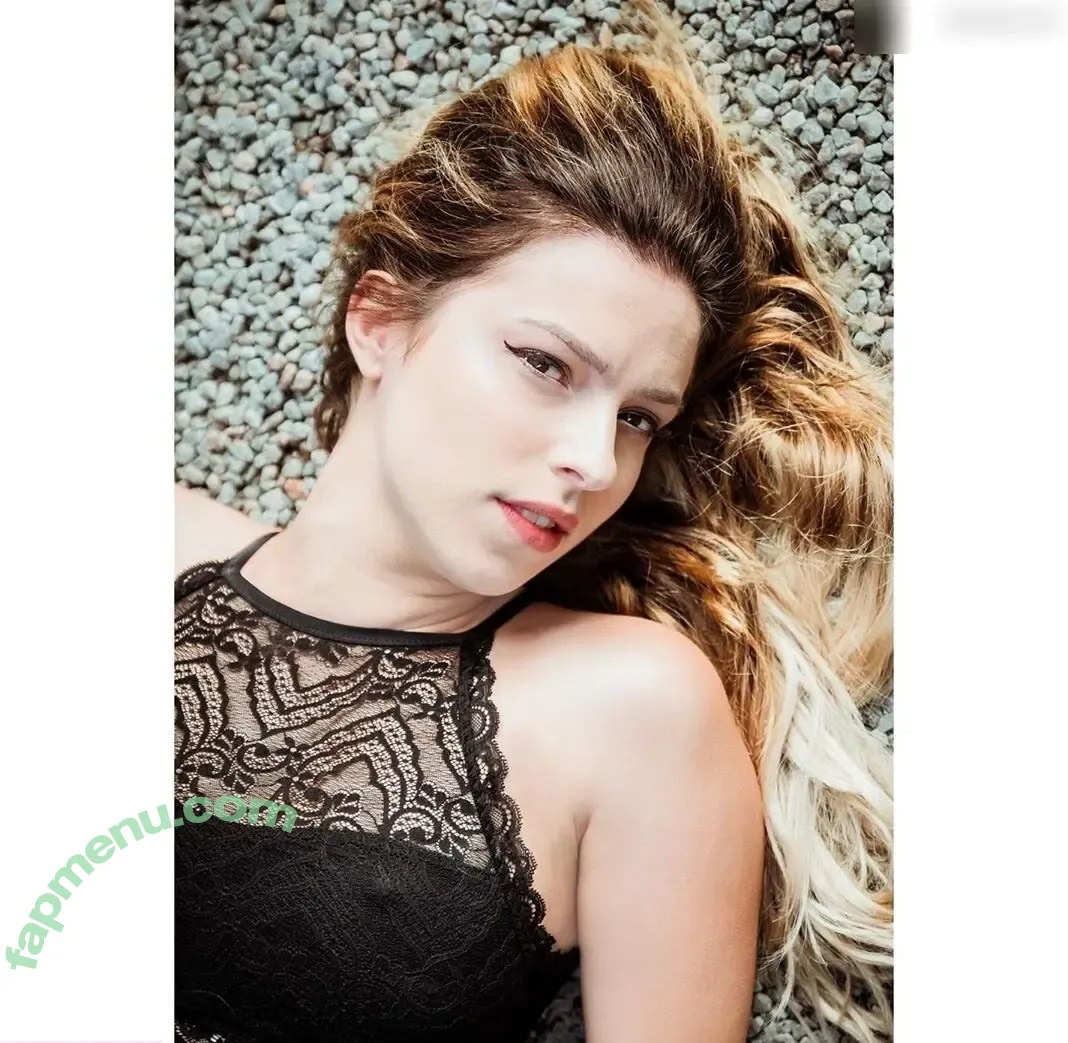 Shurjoka nude photo #0055 (Pia)