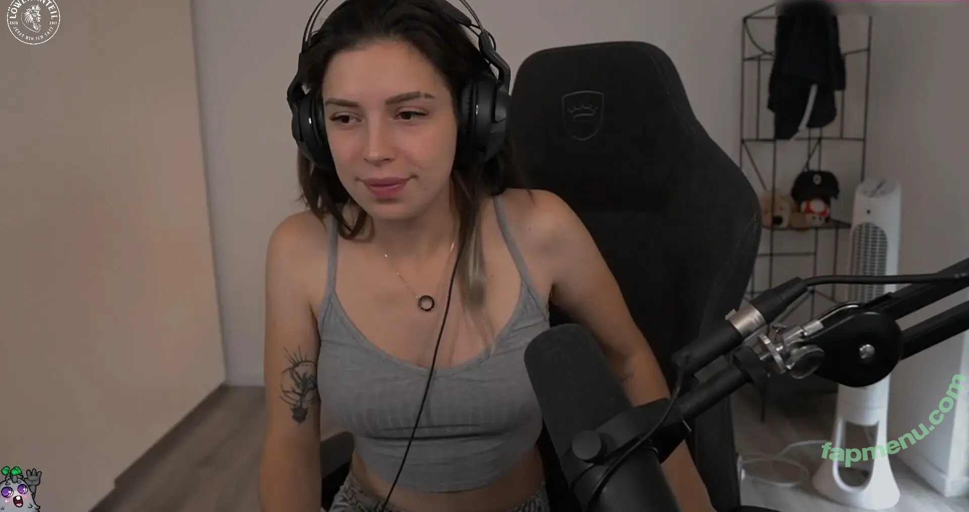 Shurjoka nude photo #0082 (Pia)