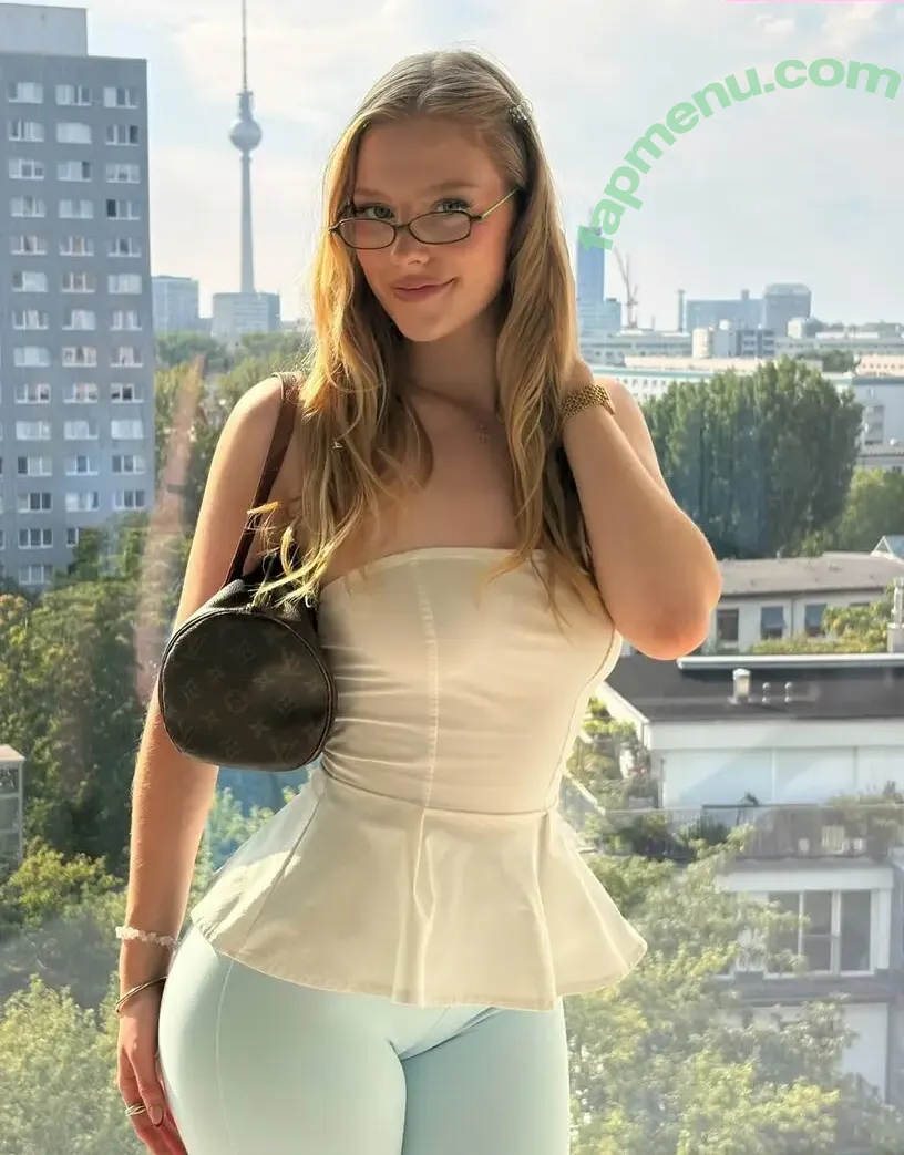 _shutupmelissa_ nude photo #0573 (itsmelissahickey / melissa-louise)
