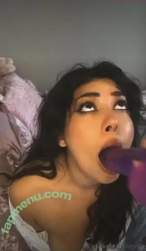 shyrye / Riley Moon / marsattaxx / ryemoon_ / sydneyvixxen / thatmarschick nude photo #0003