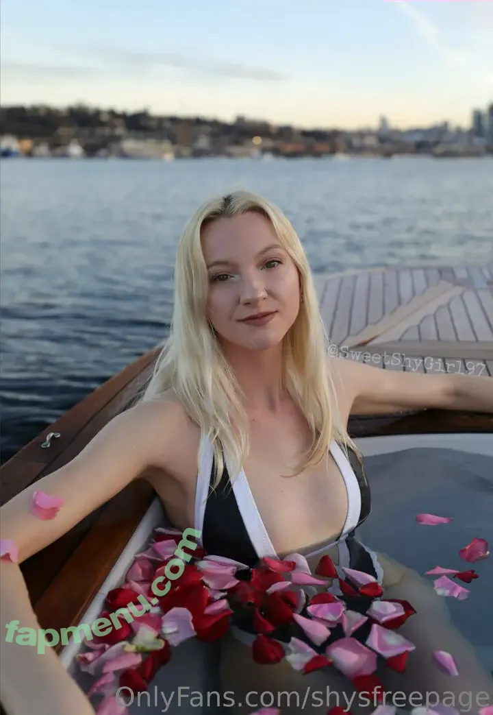 shysfreepage nude photo #0006 (shysfreepage)