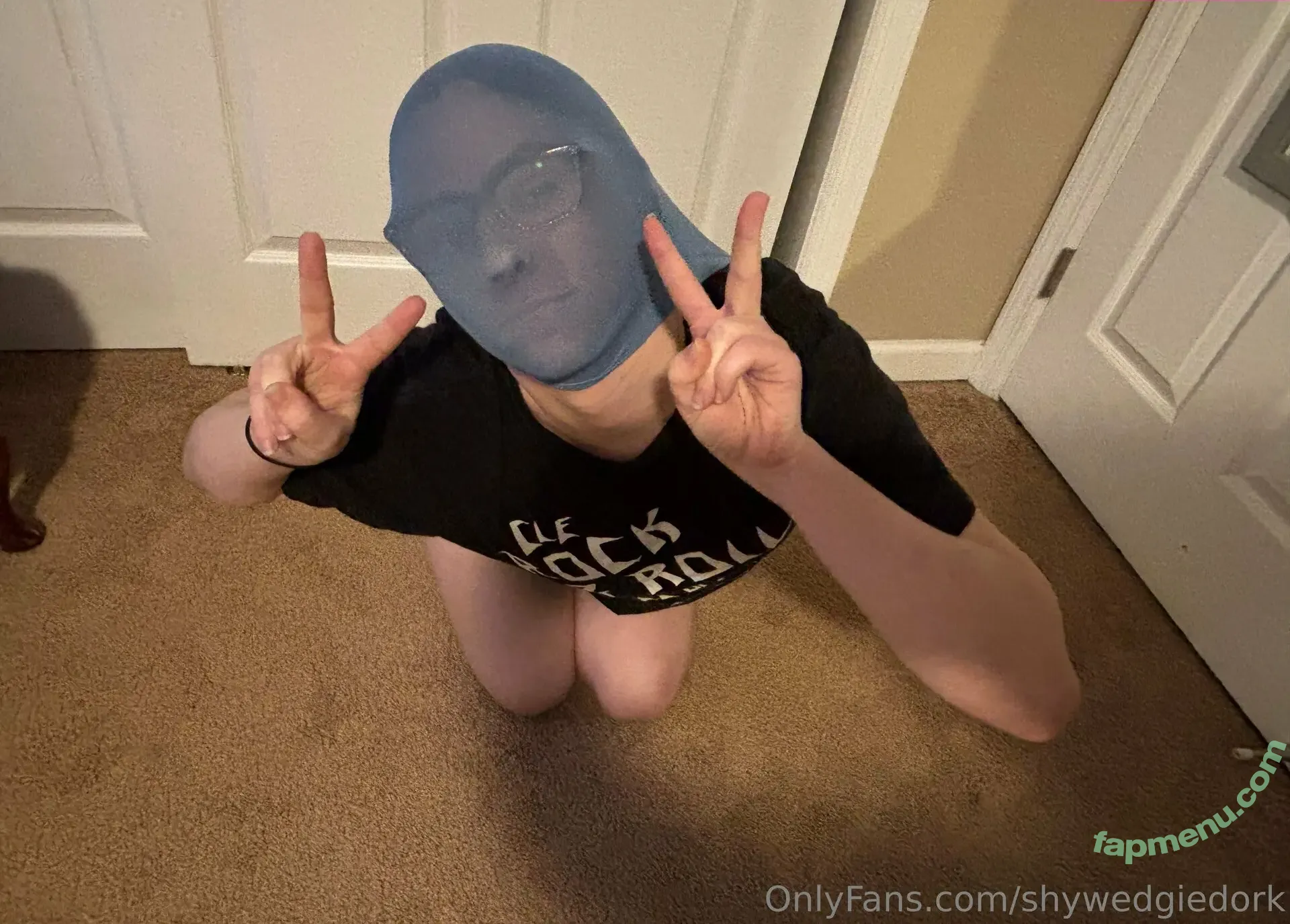 shywedgiedork nude photo #0008 (shywedgiedork)