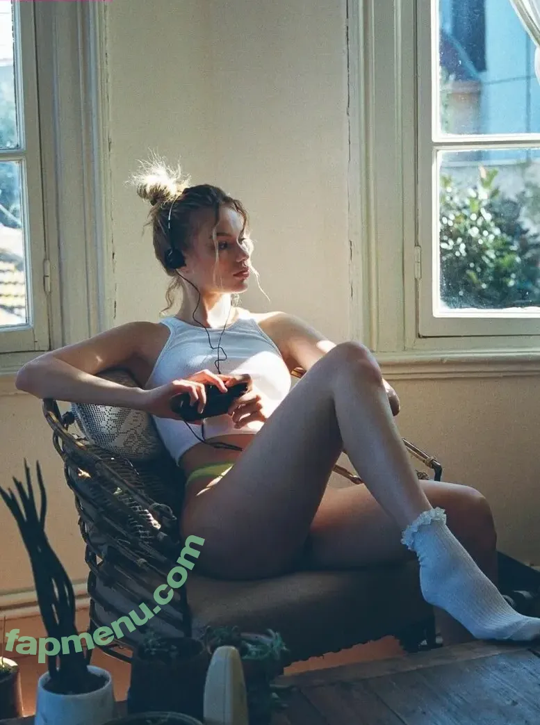si_eliza nude photo #0019 (Liza Sivaeva)