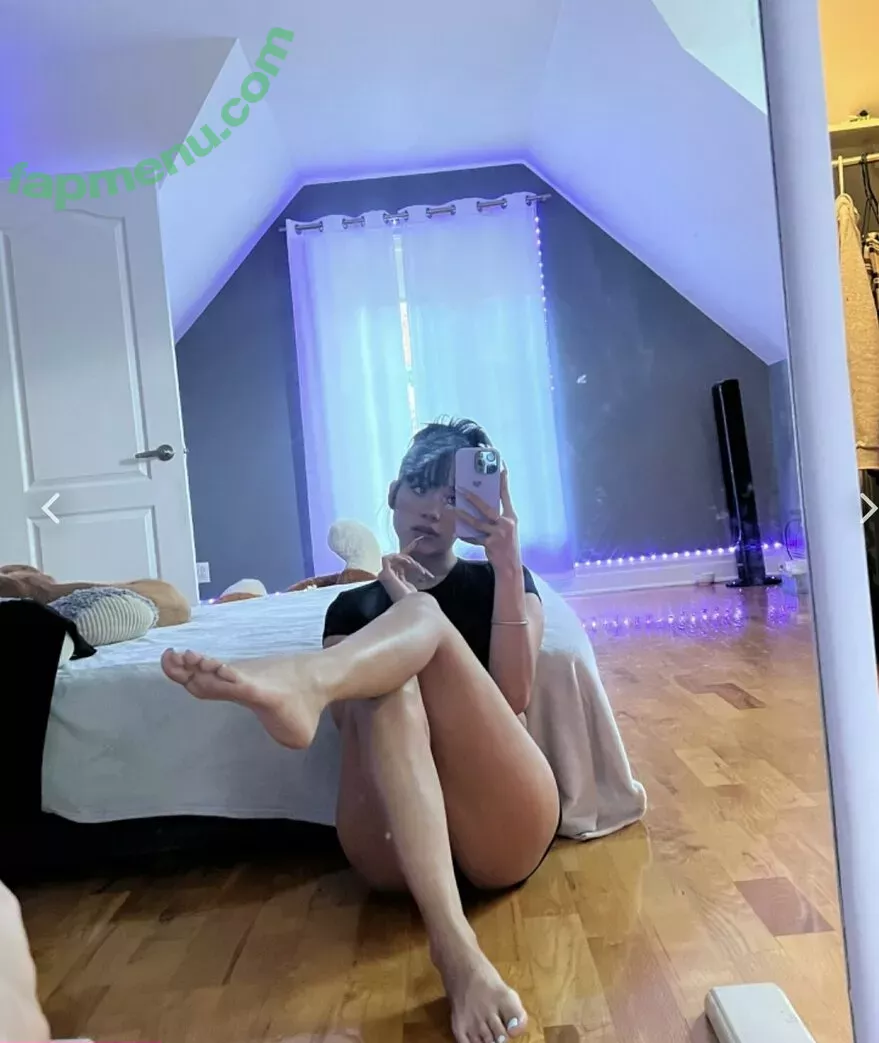 Sia ASMR nude photo #0060 (real_siaasmr / siaasmr)