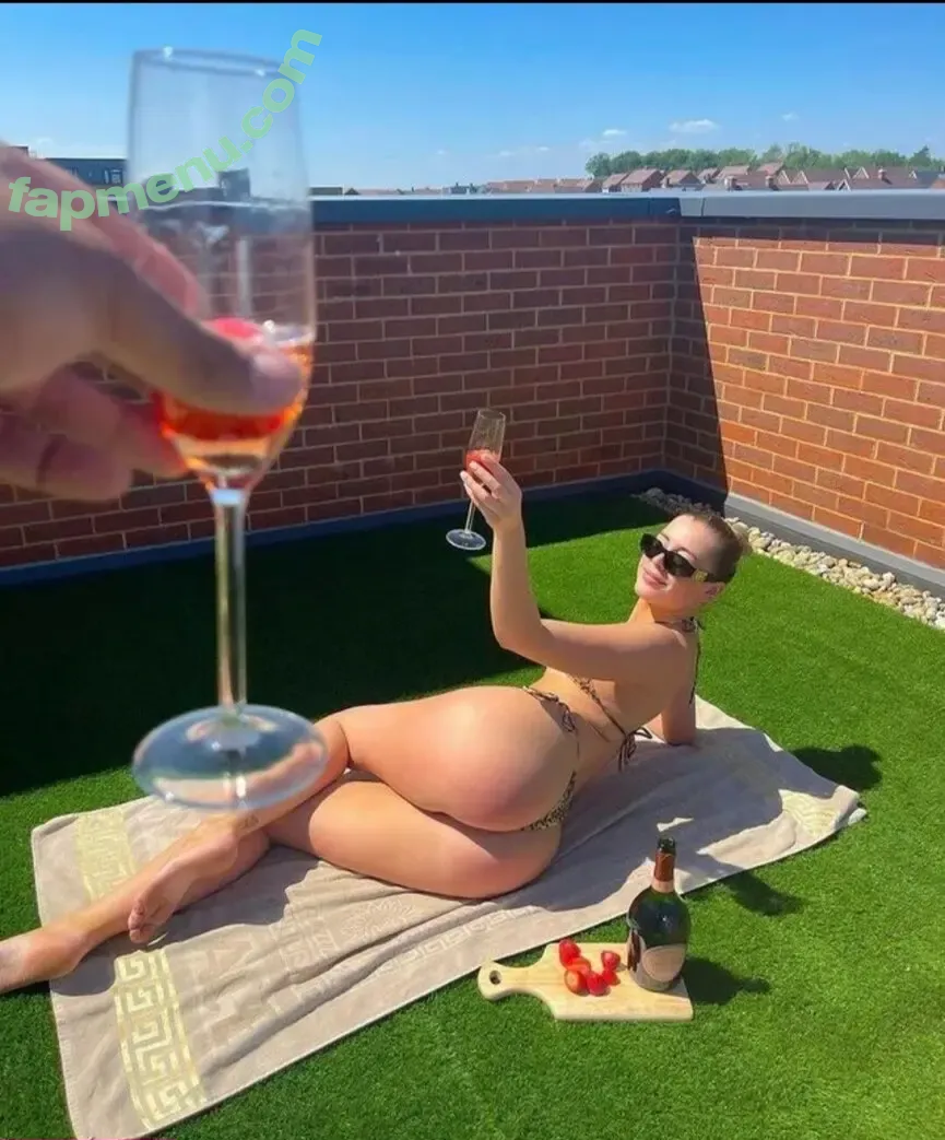 Sian Owen nude photo #0305 (PAIGEOWENS / Siân Owen / sian.owenx)